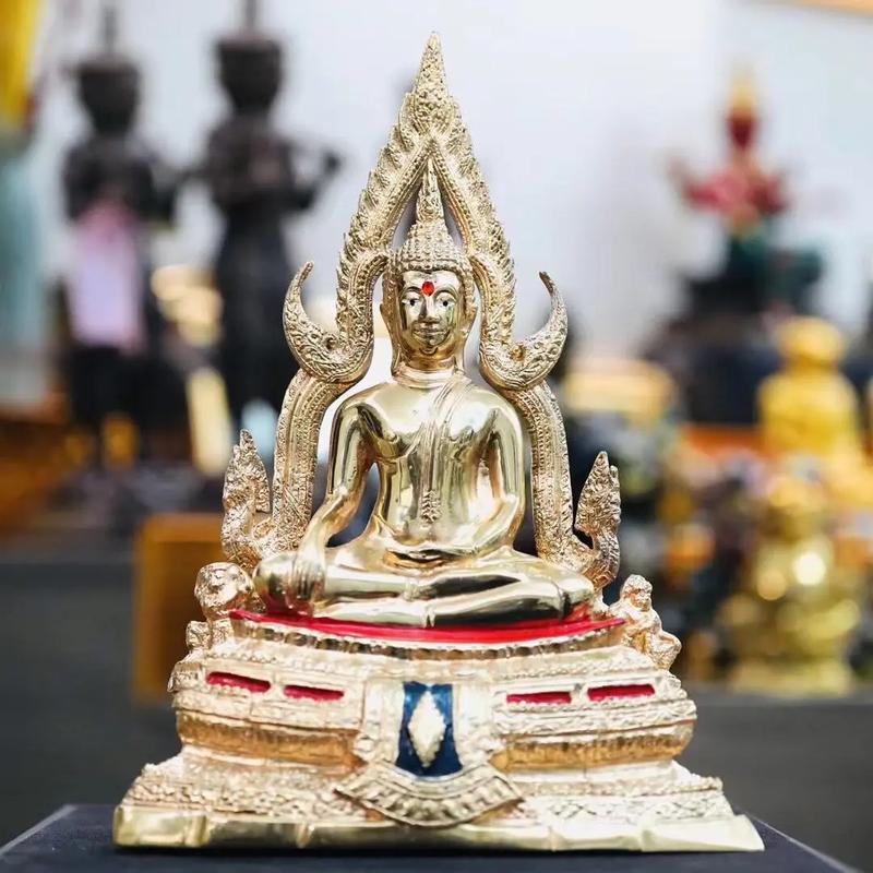 泰国人都带佛牌/泰国人佩戴佛牌