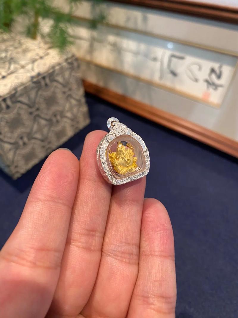 【在泰国哪能请到真佛牌,请泰国佛牌的亲身经历】