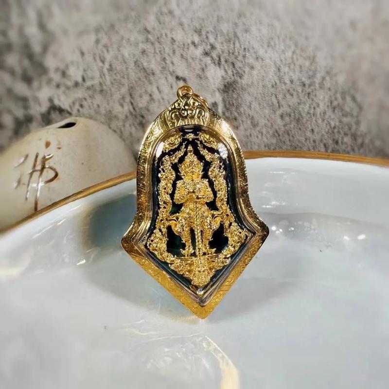 泰国佛牌到底好不好（泰国佛牌很邪门吗）