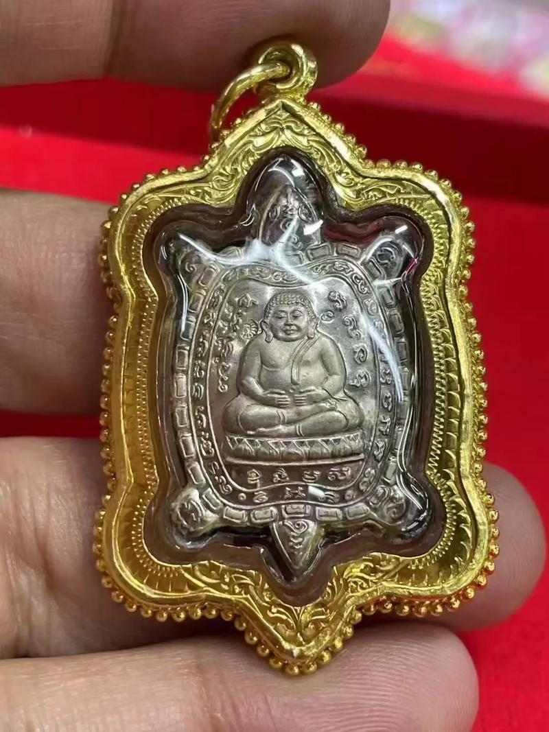 【佩戴泰国佛牌注意事项,佩戴泰国佛牌有什么讲究】